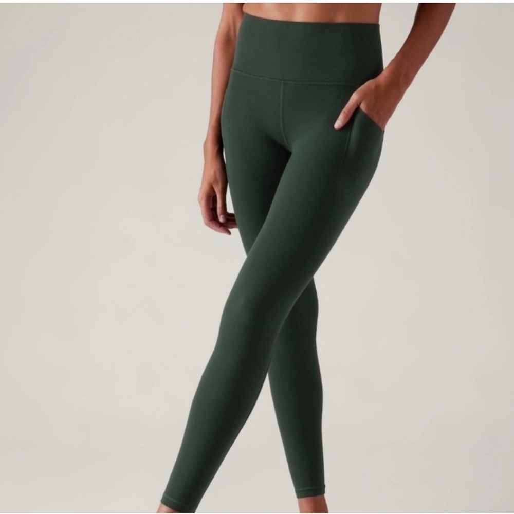 Athleta Salutation Stash Pocket tight Green Leggings Small Petite